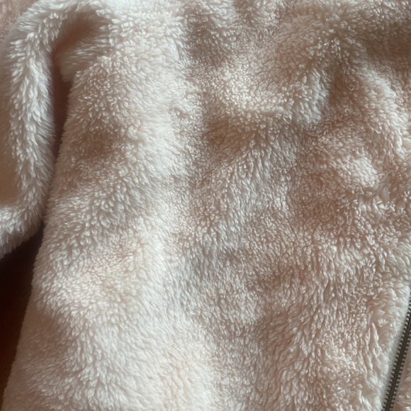 Vanilla cream faux fur bomber - Picture 2 of 4